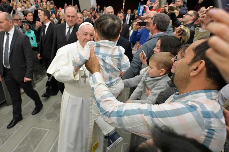 Pope Francis greets pilgrims during his weekly General Audience, January 8, 2019. Pope Francis greets pilgrims during his weekly General Audience, January 8, 2019.