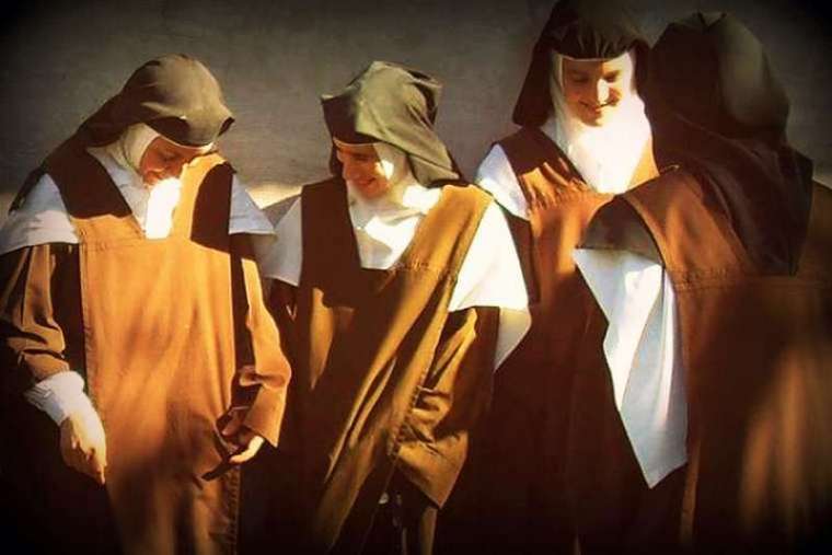 Carmelite nuns Carmelite nuns