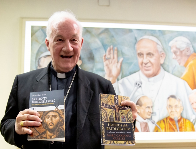 Cardinal Marc Ouellet presents his book Friends of the Bridegroom at an Oct. 2 event. Cardinal Marc Ouellet presents his book Friends of the Bridegroom at an Oct. 2 event.