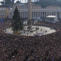Crowd of pilgrims assembled in St. Peter's Square to hear Pope Francis' Jan. 1 Angelus prayers. Crowd of pilgrims assembled in St. Peter's Square to hear Pope Francis' Jan. 1 Angelus prayers.