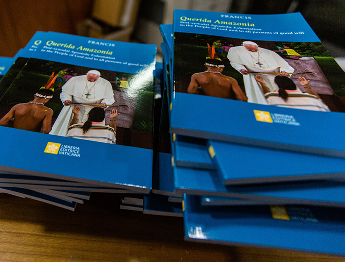 Copies of the apostolic exhortation ‘Querida Amazonia’ await distribution at the press conference for the presentation of the post-synodal document at the Vatican Press Office on Feb. 12.
Copies of the apostolic exhortation ‘Querida Amazonia’ await distribution at the press conference for the presentation of the post-synodal document at the Vatican Press Office on Feb. 12.