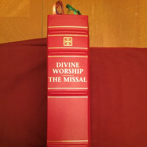 The new Divine Worship missal, which combines the ordinary Roman rite with Anglican liturgical texts dating back to 1549, will be introduced in Anglican ordinariate parishes this Sunday. The new Divine Worship missal, which combines the ordinary Roman rite with Anglican liturgical texts dating back to 1549, will be introduced in Anglican ordinariate parishes this Sunday.