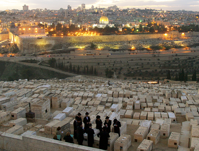 Kaddisch at a grave in Jerusalem. Kaddisch at a grave in Jerusalem.