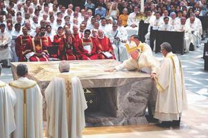 Bishop Kevin Vann of Orange, California, dedicates Christ Cathedral July 17. Bishop Kevin Vann of Orange, California, dedicates Christ Cathedral July 17.