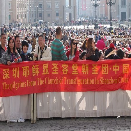 Chinese pilgrims at April 5 general audience Chinese pilgrims at April 5 general audience