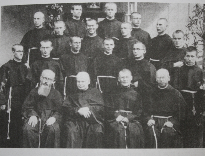 Above, Franciscan Father Lucjan Krolikowski can be seen in a 1939 photograph with other seminarians posing with St. Maximilian Kolbe — Father Lucjan is the one with the big smile. Below, Father Lucjan smiles for the Register from his Connecticut residence. Above, Franciscan Father Lucjan Krolikowski can be seen in a 1939 photograph with other seminarians posing with St. Maximilian Kolbe — Father Lucjan is the one with the big smile. Below, Father Lucjan smiles for the Register from his Connecticut residence.