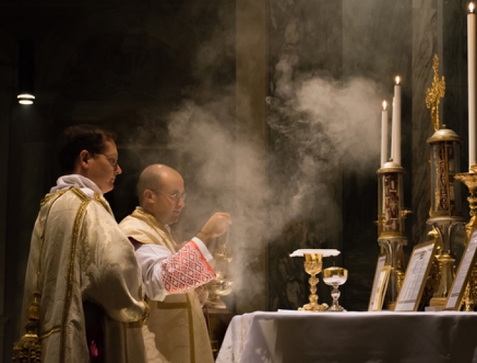 A priest celebrates Mass in the extraordinary form inside a chapel in Rome, 2016. A priest celebrates Mass in the extraordinary form inside a chapel in Rome, 2016.