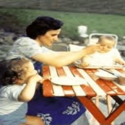 St. Gianna Beretta Molla with her children in the 1960s. St. Gianna Beretta Molla with her children in the 1960s.