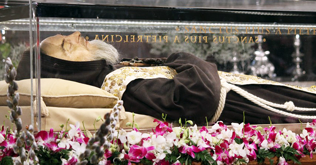 The relics of Saint Pio of Pietrelcina and Saint Leopold Mandic arrived at the Basilica of San Lorenzo Outside-the-Walls in Rome, Italy on February 3, 2016. The relics of Saint Pio of Pietrelcina and Saint Leopold Mandic arrived at the Basilica of San Lorenzo Outside-the-Walls in Rome, Italy on February 3, 2016.