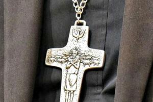Pectoral cross of L.A.'s new auxiliary bishops Pectoral cross of L.A.'s new auxiliary bishops