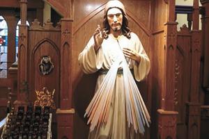 Divine Mercy parish in Bellevue, Kentucky, highlights a German-immigrant-built edifice — and the timeless message of mercy. Divine Mercy parish in Bellevue, Kentucky, highlights a German-immigrant-built edifice — and the timeless message of mercy.