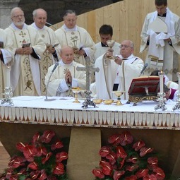 Pope Francis celebrates Mass in the Piazza San Francesco in Assisi Oct. 4, 2013. Pope Francis celebrates Mass in the Piazza San Francesco in Assisi Oct. 4, 2013.