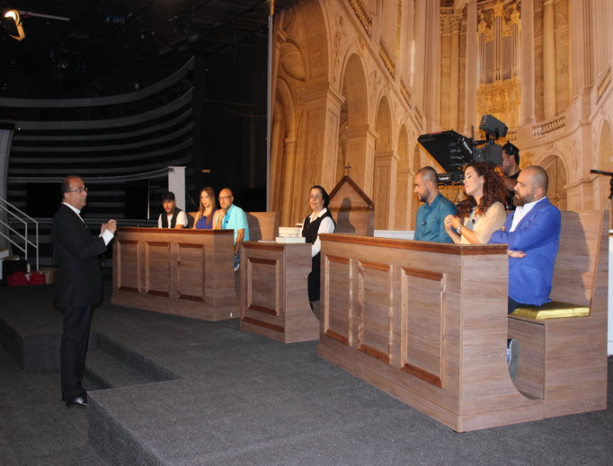In its fifth year, the show reaches millions of people with each episode, according to its creator and host, Maronite Father Joseph Soueid. Every episode also features a religious painting created during the competition by Lebanese artist Ghassan Mahfouz. In its fifth year, the show reaches millions of people with each episode, according to its creator and host, Maronite Father Joseph Soueid. Every episode also features a religious painting created during the competition by Lebanese artist Ghassan Mahfouz.