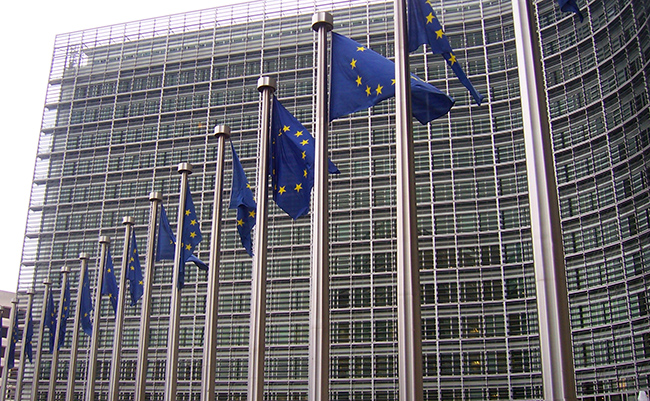 EU flags in front of the Berlaymont building, head office of the European Commission (Amio Cajander, CC BY-SA 2.0) EU flags in front of the Berlaymont building, head office of the European Commission (Amio Cajander, CC BY-SA 2.0)