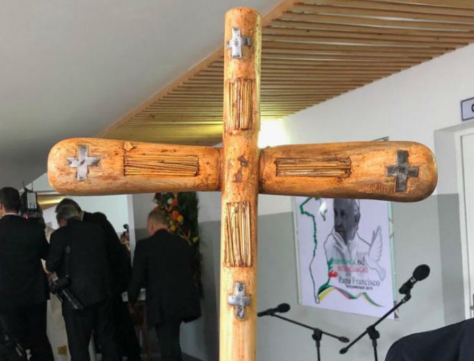 Detail of the cross given to Pope Francis as a gift during his visit to the Zimpeto Dream clinic. The wood of the cross and and smaller metal cross were made from recovered material from the cyclone Idai in Beira. Detail of the cross given to Pope Francis as a gift during his visit to the Zimpeto Dream clinic. The wood of the cross and and smaller metal cross were made from recovered material from the cyclone Idai in Beira.