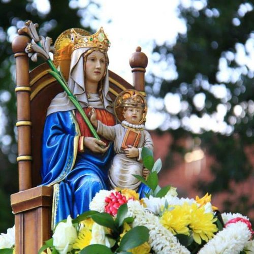 Above, Our Lady of Walsingham in procession and, below, Hampton Court Palace Chapel by Charles Wild, 1819 Above, Our Lady of Walsingham in procession and, below, Hampton Court Palace Chapel by Charles Wild, 1819