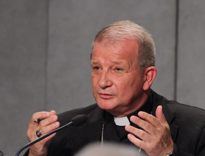Bishop Mário Antônio da Silva of Roraima, vice president of the Brazilian bishops’ conference, answered questions about concerns that the Brazilian bishops had received funding from the pro-abortion Ford Foundation at the media briefing at the Vatican synod today. Bishop Mário Antônio da Silva of Roraima, vice president of the Brazilian bishops’ conference, answered questions about concerns that the Brazilian bishops had received funding from the pro-abortion Ford Foundation at the media briefing at the Vatican synod today.