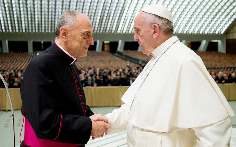Father Pio Vito Pinto greeting Pope Francis in the Paul VI Hall. Father Pio Vito Pinto greeting Pope Francis in the Paul VI Hall.
