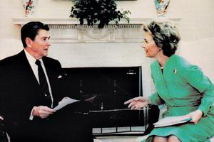 Phyllis Schlafly meets with President Ronald Reagan at the White House. Phyllis Schlafly meets with President Ronald Reagan at the White House.