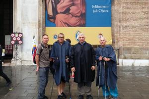 BLESSED TREK. Father Wieslaw Lenartowicz (wearing black poncho) and fellow Knights of Columbus traversed from Rome to Krakow, Poland, ahead of World Youth Day 2016. Among the stops: Padua, Italy, hometown of St. Anthony (shown above), and Wadowice, Poland, birthplace of St. John Paul II. BLESSED TREK. Father Wieslaw Lenartowicz (wearing black poncho) and fellow Knights of Columbus traversed from Rome to Krakow, Poland, ahead of World Youth Day 2016. Among the stops: Padua, Italy, hometown of St. Anthony (shown above), and Wadowice, Poland, birthplace of St. John Paul II.