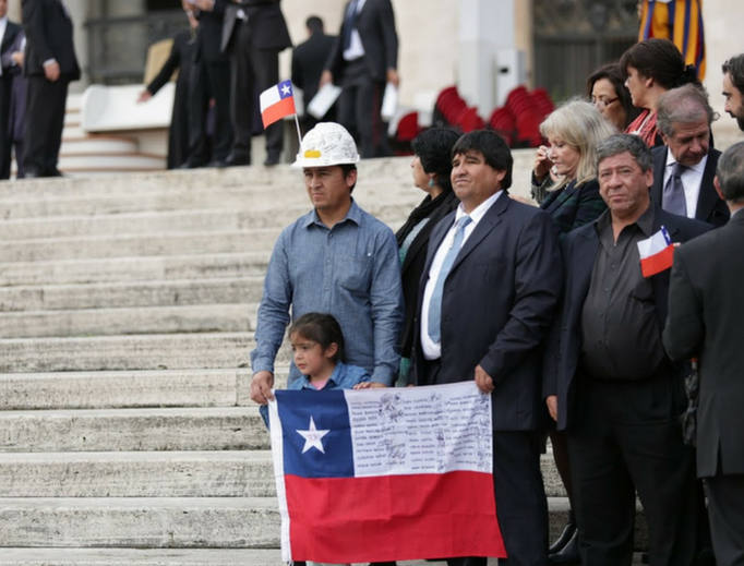Pilgrims from Chile wait for Pope Francis in St. Peter's Square during the Wednesday general audience Oct. 14, 2015.
Pilgrims from Chile wait for Pope Francis in St. Peter's Square during the Wednesday general audience Oct. 14, 2015.
