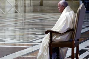 Pope Francis pauses in prayer before the Blessed Sacrament during the March 27 extraordinary ‘Urbi Et Orbi’ blessing at the Vatican. Pope Francis pauses in prayer before the Blessed Sacrament during the March 27 extraordinary ‘Urbi Et Orbi’ blessing at the Vatican.