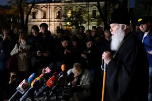 Patriarch Filaret (r) of the Ukrainian Orthodox Church of Kiev's patriarchy speaks during a press conference in Kiev Oct. 11. The Istanbul-based Ecumenical Patriarchate on Oct. 11 said it had agreed to recognize the independence of the Ukrainian Orthodox Church, a move strongly desired by Kiev but which risks stoking new tensions with Moscow. A synod meeting chaired by Patriarch Bartholomew, seen as the first among equals of Orthodox Church leaders, 'decreed to proceed to the granting of autocephaly to the Church of Ukraine,' said an official statement read in Istanbul, formerly Constantinople. Patriarch Filaret (r) of the Ukrainian Orthodox Church of Kiev's patriarchy speaks during a press conference in Kiev Oct. 11. The Istanbul-based Ecumenical Patriarchate on Oct. 11 said it had agreed to recognize the independence of the Ukrainian Orthodox Church, a move strongly desired by Kiev but which risks stoking new tensions with Moscow. A synod meeting chaired by Patriarch Bartholomew, seen as the first among equals of Orthodox Church leaders, 'decreed to proceed to the granting of autocephaly to the Church of Ukraine,' said an official statement read in Istanbul, formerly Constantinople.