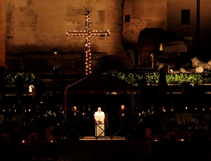 Pope Francis prays the Stations of the Cross at the Colosseum in Rome on Good Friday 2017.
Pope Francis prays the Stations of the Cross at the Colosseum in Rome on Good Friday 2017.