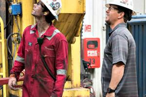 Mark Wahlberg (r) stars in 'Deepwater Horizon.' Mark Wahlberg (r) stars in 'Deepwater Horizon.'
