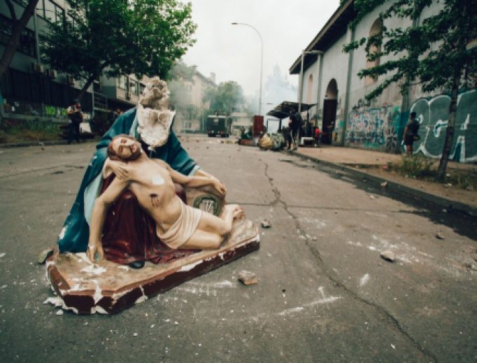 Remains of a statue of Jesus and Mary looted of the church "Parroquia de la Asuncion" in Santiago, Chile, 2019. Remains of a statue of Jesus and Mary looted of the church "Parroquia de la Asuncion" in Santiago, Chile, 2019.