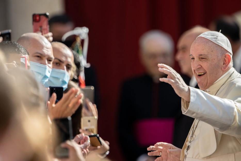 Pope Francis greets the faithful at his general audience in the San Damaso Courtyard at the Vatican Sept. 9, 2020. Pope Francis greets the faithful at his general audience in the San Damaso Courtyard at the Vatican Sept. 9, 2020.