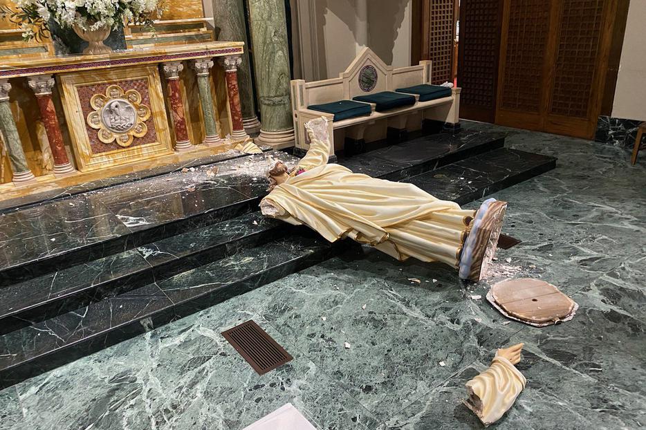 Statue of Christ damaged in St. Patrick's Cathedral, El Paso. Statue of Christ damaged in St. Patrick's Cathedral, El Paso.