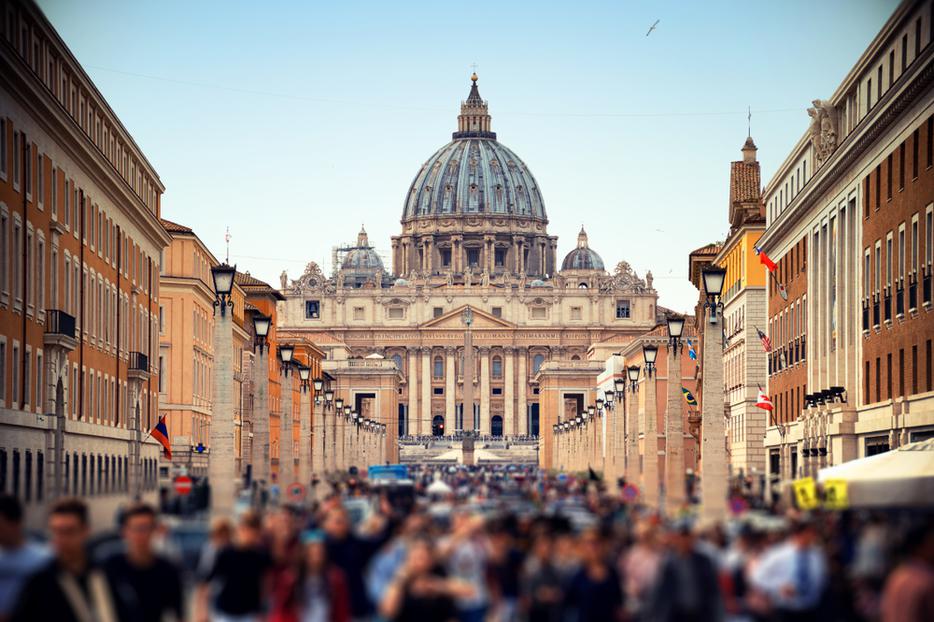 View of St. Peter's Basilica. View of St. Peter's Basilica.