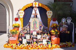 Dia de los Muertos in Santa Clara Cemetery, Oxnard, Ca. Dia de los Muertos in Santa Clara Cemetery, Oxnard, Ca.