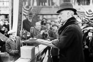 Governor Al Smith speaks before a crowd, probably during his 1928 presidential campaign. Governor Al Smith speaks before a crowd, probably during his 1928 presidential campaign.