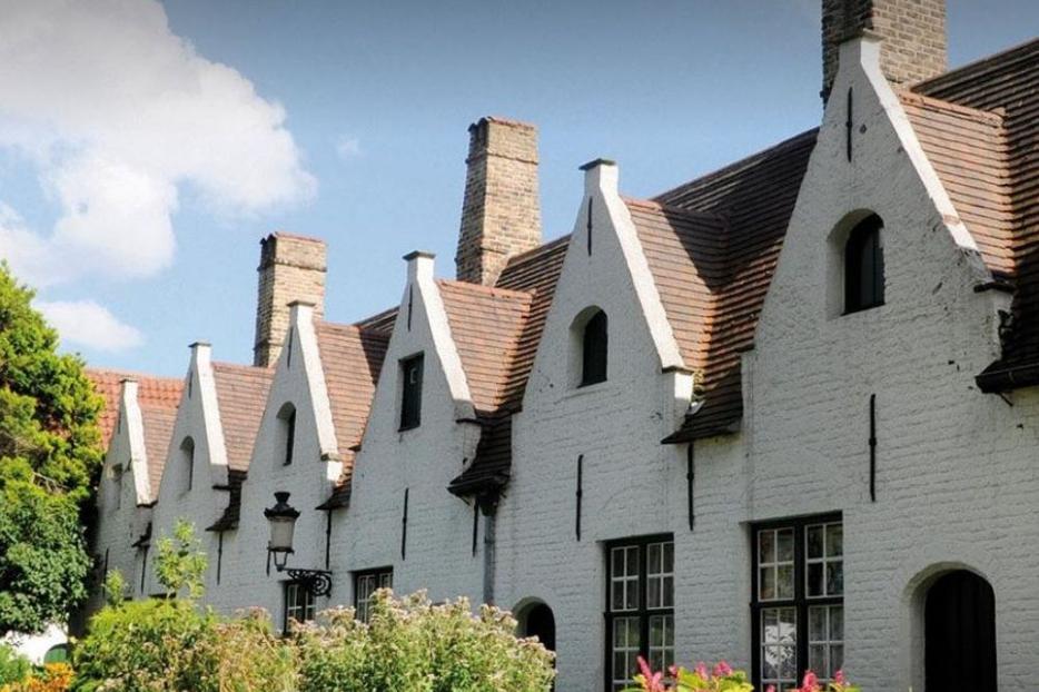 Housing for the elderly that is centered on faith and community life has a long legacy in Bruges, Belgium. Housing for the elderly that is centered on faith and community life has a long legacy in Bruges, Belgium.