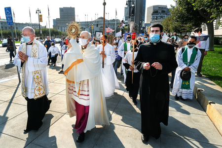 Archbishop Salvatore Cordileone leads a Eucharistic procession to ‘Free the Mass’ Sept. 20 in San Francisco.