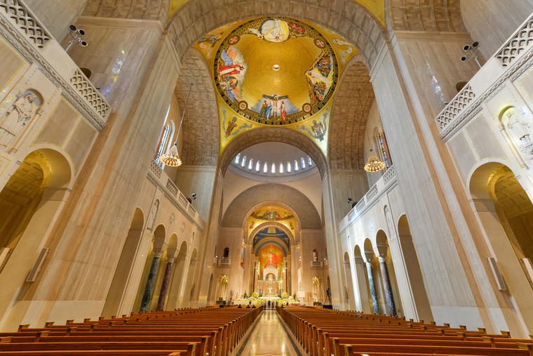 Interior details of Basilica of the National Shrine of the immaculate Conception. The Basilica is the largest Roman Catholic church in the US and North America. Interior details of Basilica of the National Shrine of the immaculate Conception. The Basilica is the largest Roman Catholic church in the US and North America.