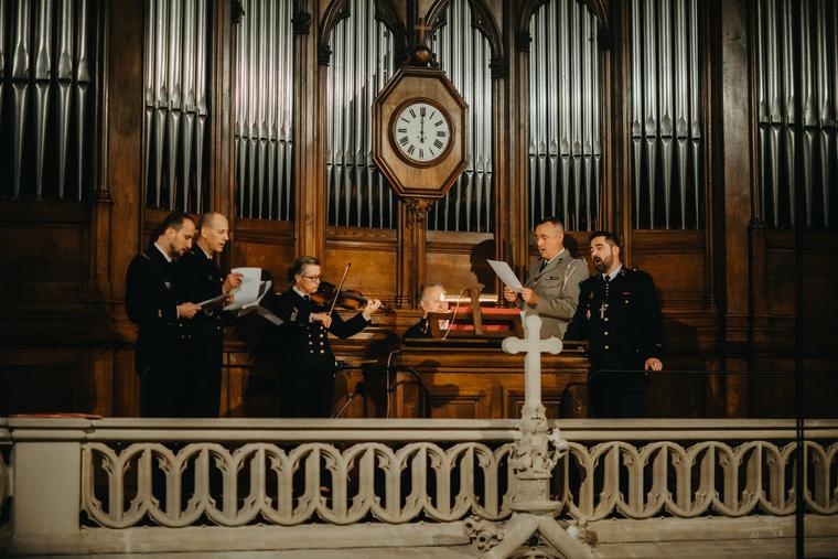 Promoted by the Diocese of the French Armed Forces, military chaplains gather to perform songs for Advent. Promoted by the Diocese of the French Armed Forces, military chaplains gather to perform songs for Advent.