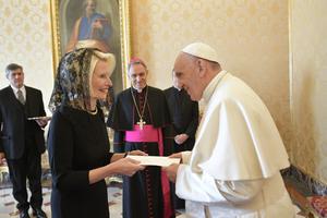 Newly-appointed American Ambassador to the Holy See Callista Gingrich presents credential letters to Pope Francis on December 22, 2017 in Vatican City. Newly-appointed American Ambassador to the Holy See Callista Gingrich presents credential letters to Pope Francis on December 22, 2017 in Vatican City.