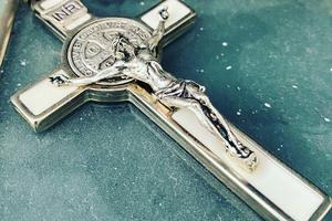 What does the suffering of Job teach us? How does Jesus respond to our suffering? What does the suffering of Job teach us? How does Jesus respond to our suffering?