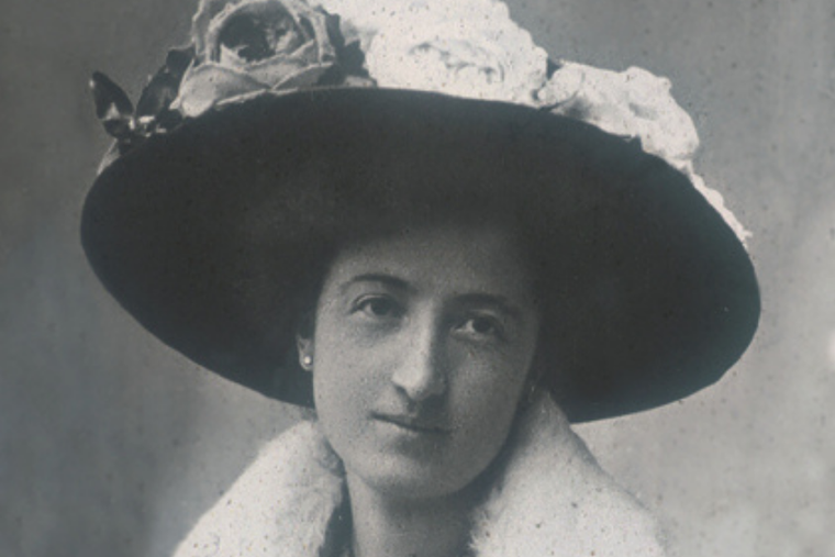 Armida Barelli (1882-1952). Armida Barelli (1882-1952).