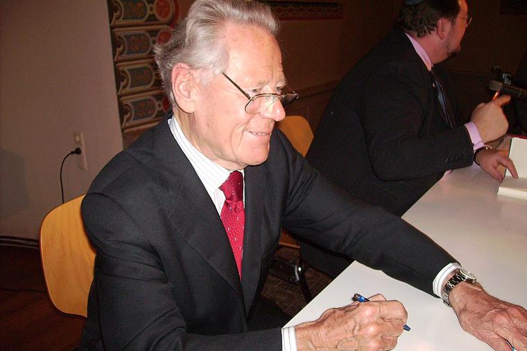 Hans Küng in Hechingen (2009). Hans Küng in Hechingen (2009).