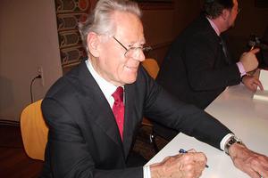 Hans Küng in Hechingen (2009). Hans Küng in Hechingen (2009).