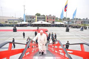 Pope Francis departs the Bogotá airport for Villavicencio, Colombia on September 8, 2017. Pope Francis departs the Bogotá airport for Villavicencio, Colombia on September 8, 2017.