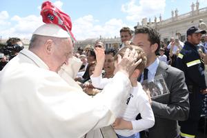 Pope Francis greets pilgrims at the general audience in St. Peter's Square on May 10, 2017. Pope Francis greets pilgrims at the general audience in St. Peter's Square on May 10, 2017.