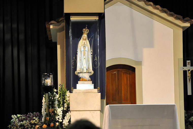 Image of Our Lady of Fátima in the Chapel of the Apparitions. Image of Our Lady of Fátima in the Chapel of the Apparitions.
