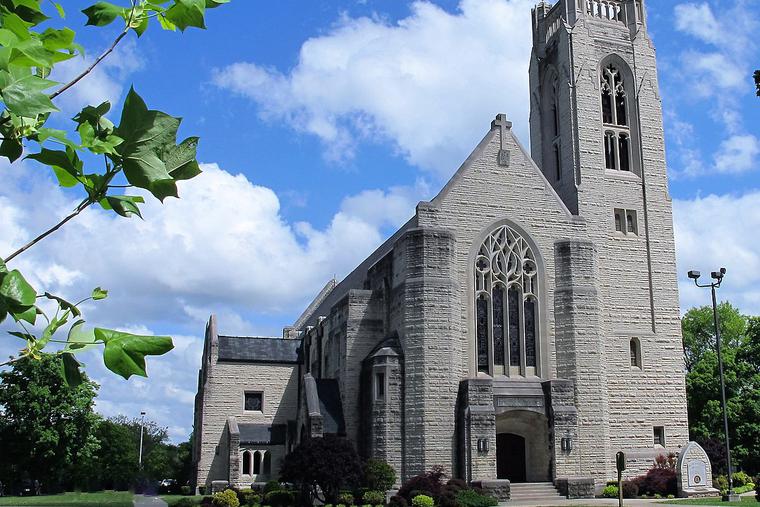 The Williams Memorial Chapel built in 1956 located on the campus of College of the Ozarks. The Williams Memorial Chapel built in 1956 located on the campus of College of the Ozarks.