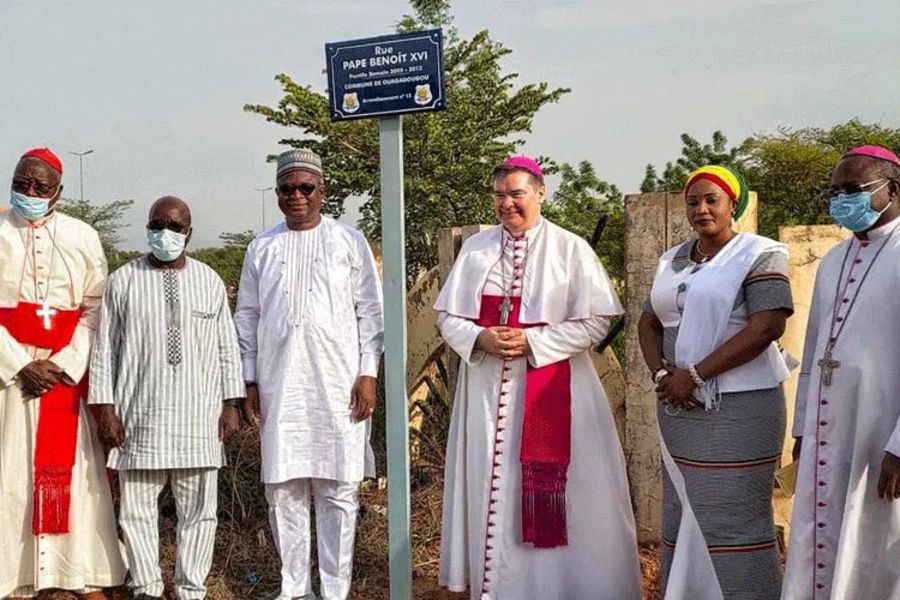 Apostolic Nuncio Archbishop Michael Crotty unveils the new sign of Pope Benedict XVI Street in Burkina Faso’s capital, Ouagadougou. Apostolic Nuncio Archbishop Michael Crotty unveils the new sign of Pope Benedict XVI Street in Burkina Faso’s capital, Ouagadougou.