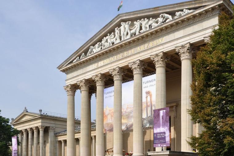 The Holy Father will meet Hungary’s leaders privately for a half-hour at Budapest’s Museum of Fine Arts on Sept. 12. The Holy Father will meet Hungary’s leaders privately for a half-hour at Budapest’s Museum of Fine Arts on Sept. 12.